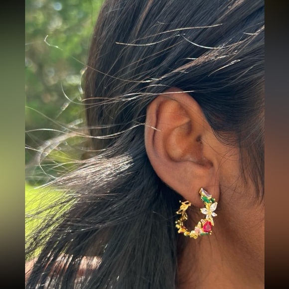 Kate ks Spade Greenhouse Floral Hoops Earrings Flower Crystal cluster - Picture 12 of 13